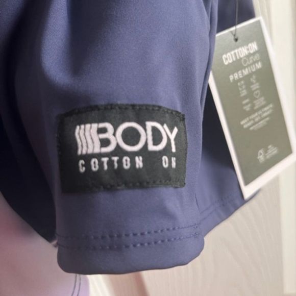 Cotton On Women - Curve Active Ultimate Vestlette - Navy - Picture 7 of 7